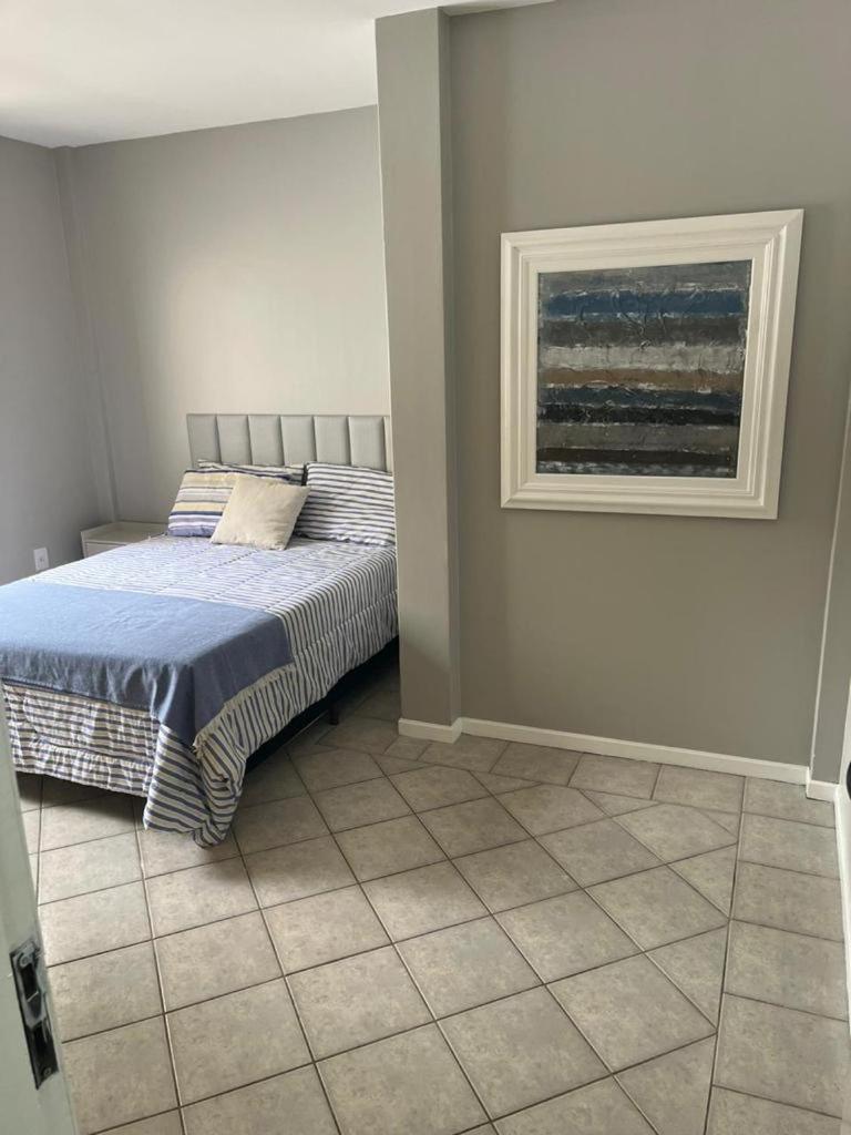 Apartamento Na Melhor Localizacao Da Meia Praia 이타페마 외부 사진
